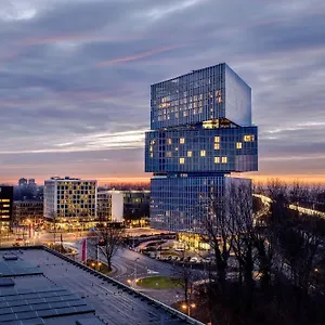 **** Hotel Nhow Rai Holland